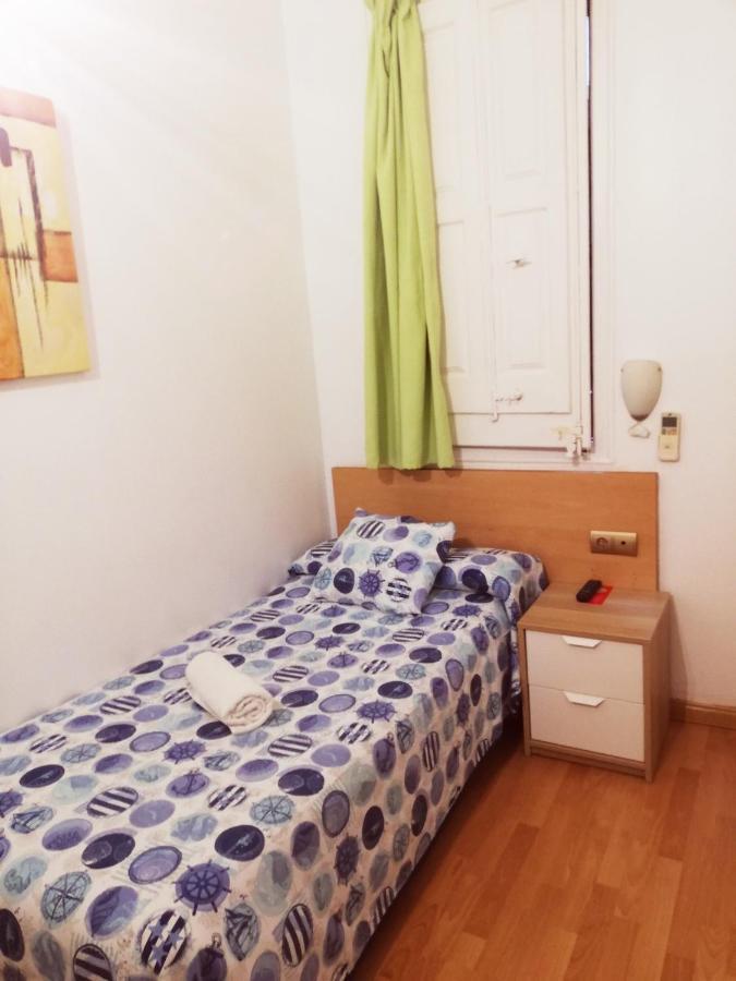 Felipe 2 2* Barcelone